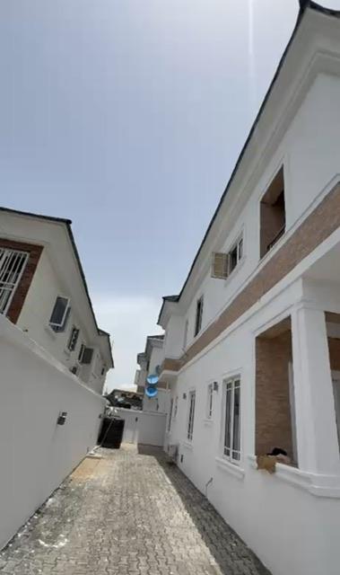 Spacious Mini flat (Upstairs), Located At Agungi, Lekki