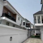 A spacious room in a duplex At Orchid, Lekki